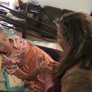 Meet your Posher, Aurelia